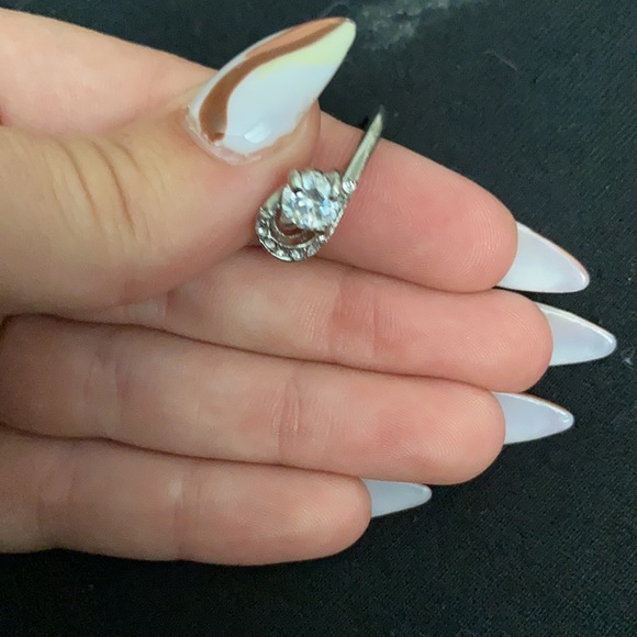 ring - Picture 2 of 2